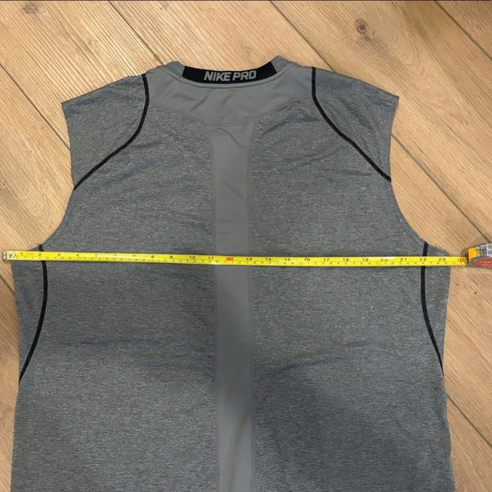 Nike Pro Men's Gray Fitted Tee